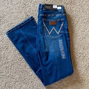 NWT Wrangler Retro Bootcut